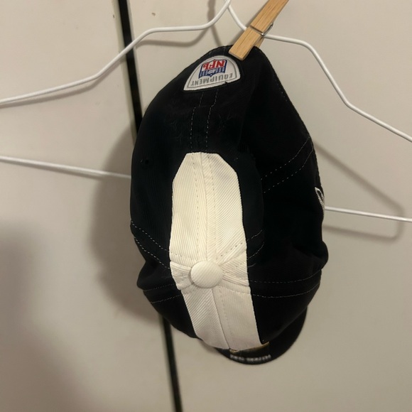 Reebok Black and White Hat - Picture 2 of 3